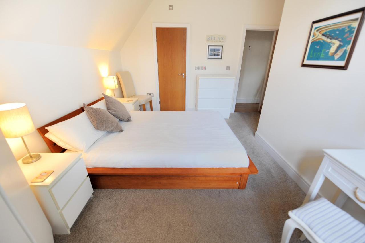 7 Coram Tower Apartment Lyme Regis Exterior foto